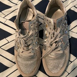 Excellent Used! Worn a few times Philippe Model